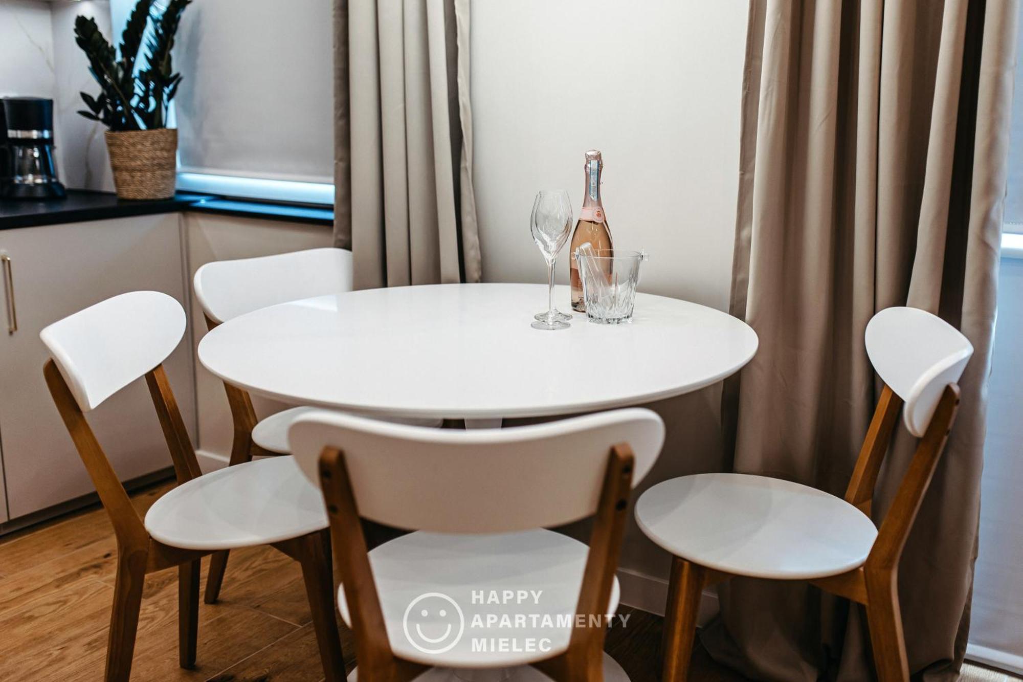 Happy Gold - Apartamentyhappy Pl Mielec Extérieur photo